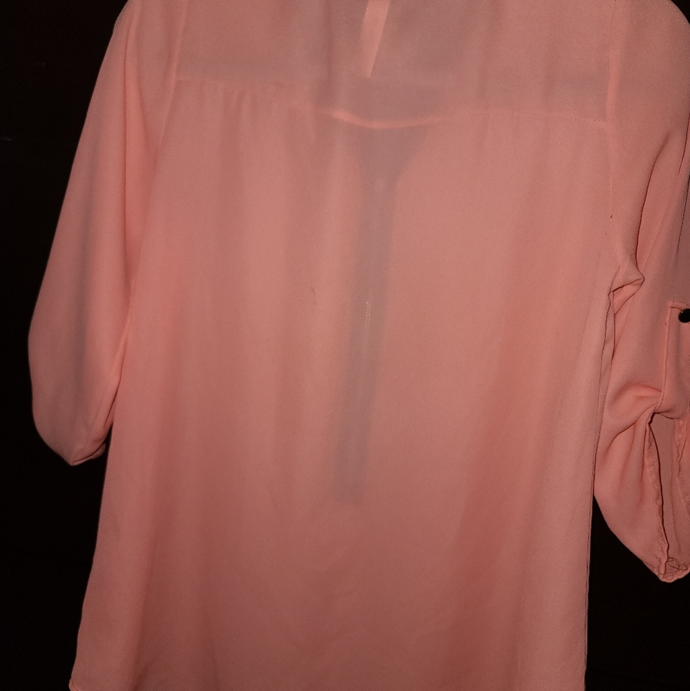 Pink blouse - Picture 2 of 3
